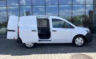 Nissan Townstar EV Van