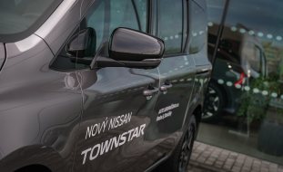 Nissan Townstar Van